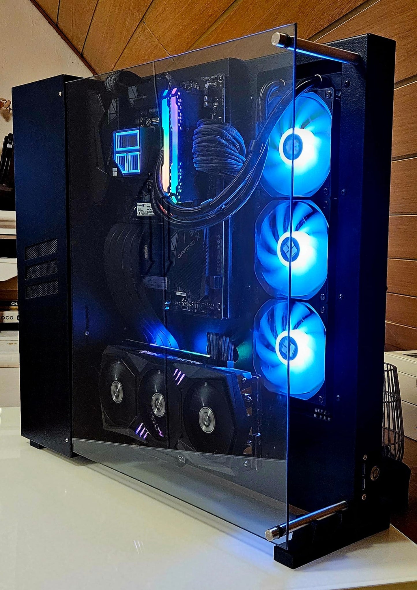CON 87 - Full Tower Ultra Slim Wall Mount PC Case